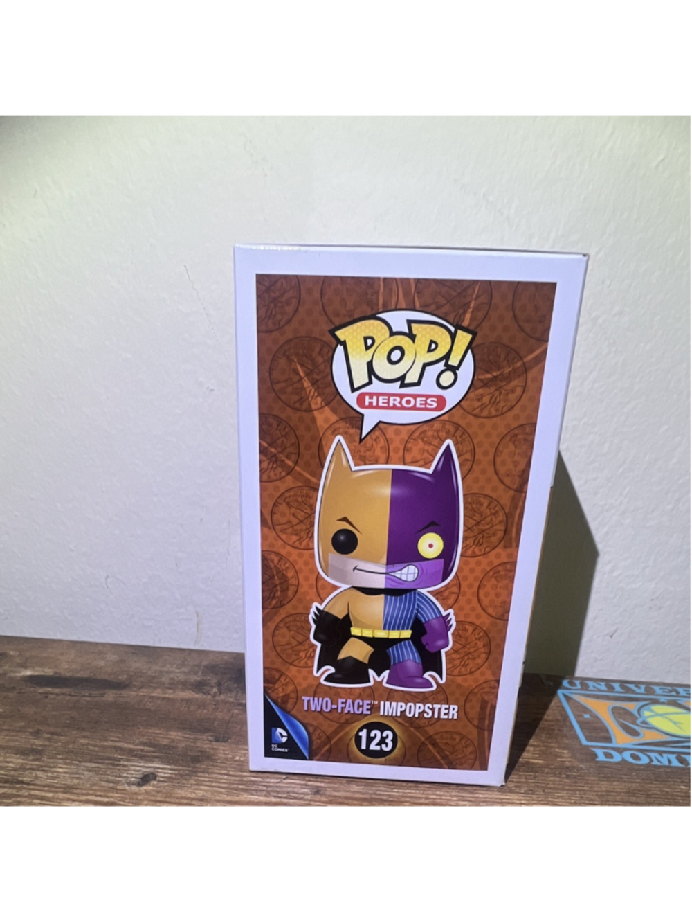 Funko Pop! Heroes DC Comics Two-Face Impopster #123 Vinyl Figure - Picture 4 of 5